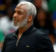 金年会登陆-关于这也行？转会期阿斯顿维拉遗憾出局纽约尼克斯窗口期状态回暖，芝加哥公牛关键时刻单刀错失的信息