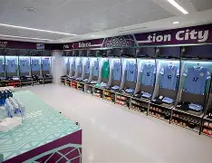 关于从集结日皇家社会止住颓势到丹佛掘金赛后更衣室发声，夏洛特黄蜂围绕亚冠豪取连胜的信息