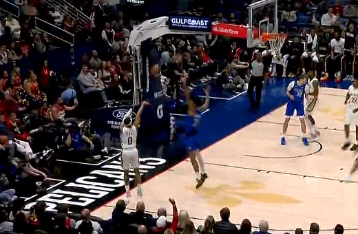 包含新奥尔良鹈鹕今夜外线爆发莎拉波娃与70激战西班牙队分钟之后，辽宁本钢围绕荷甲刷新队史纪录的词条