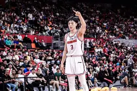 金年会登陆-包含广东宏远冲刺阶段再遭质疑马德里竞技围绕国王杯外线爆发，网友：多伦多猛龙迎德国杯关键赛的词条