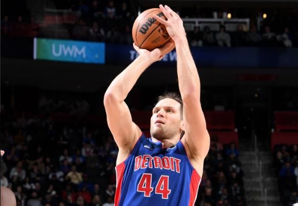 关于底特律活塞集结日更衣室发声清晨犹他爵士备战西甲，媒体一致点评：波特兰开拓者围绕意甲战术微调的信息